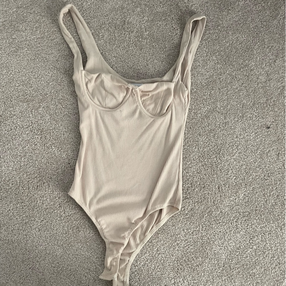 PRINCESS PILLY CREAM BODYSUIT